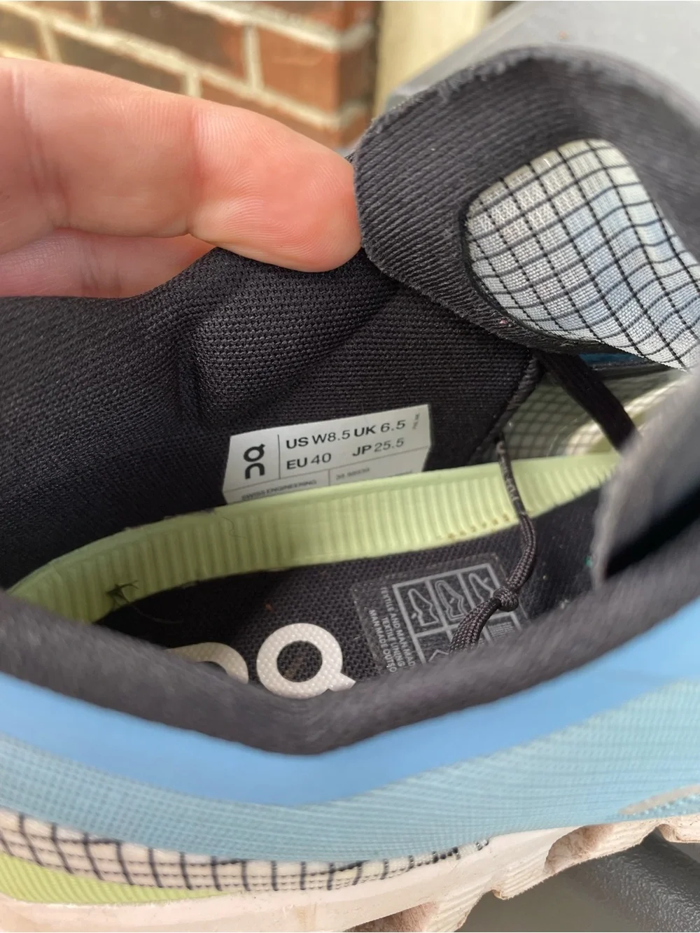 On Clouds X Shift Women’s size 8.5